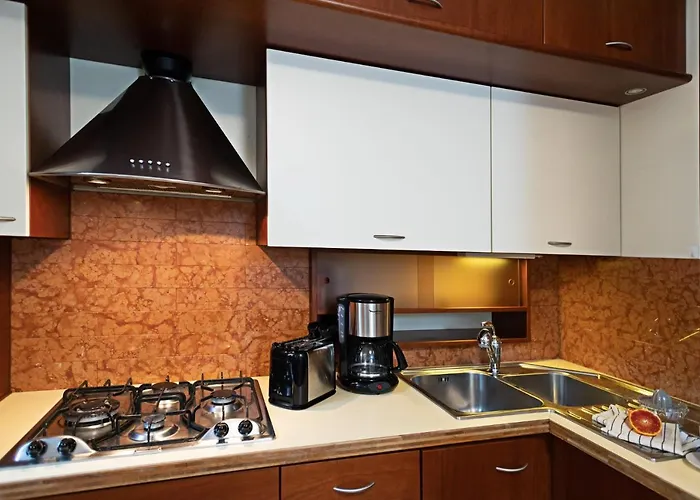 Il Borgo 48 - Regarda Travel *