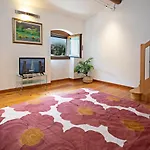 Il Borgo 48 - Regarda Travel Apartment *