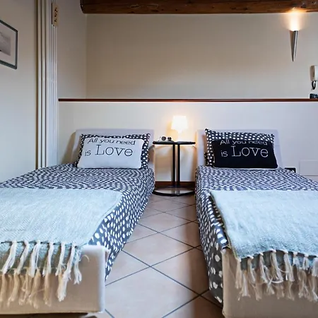 Apartment Il Borgo 48 - Regarda Travel *