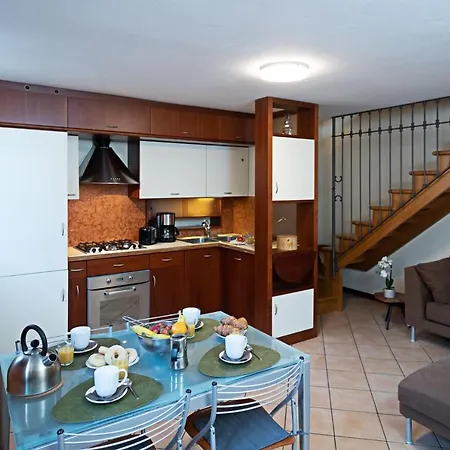 Il Borgo 48 - Regarda Travel Apartment Bardolino