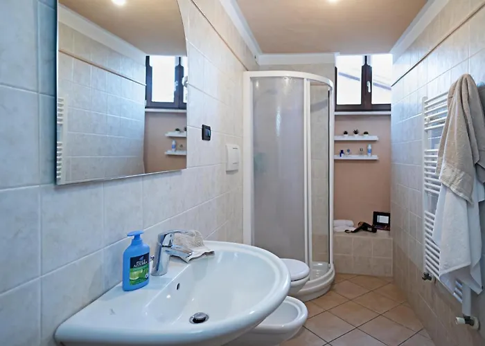 Il Borgo 48 - Regarda Travel